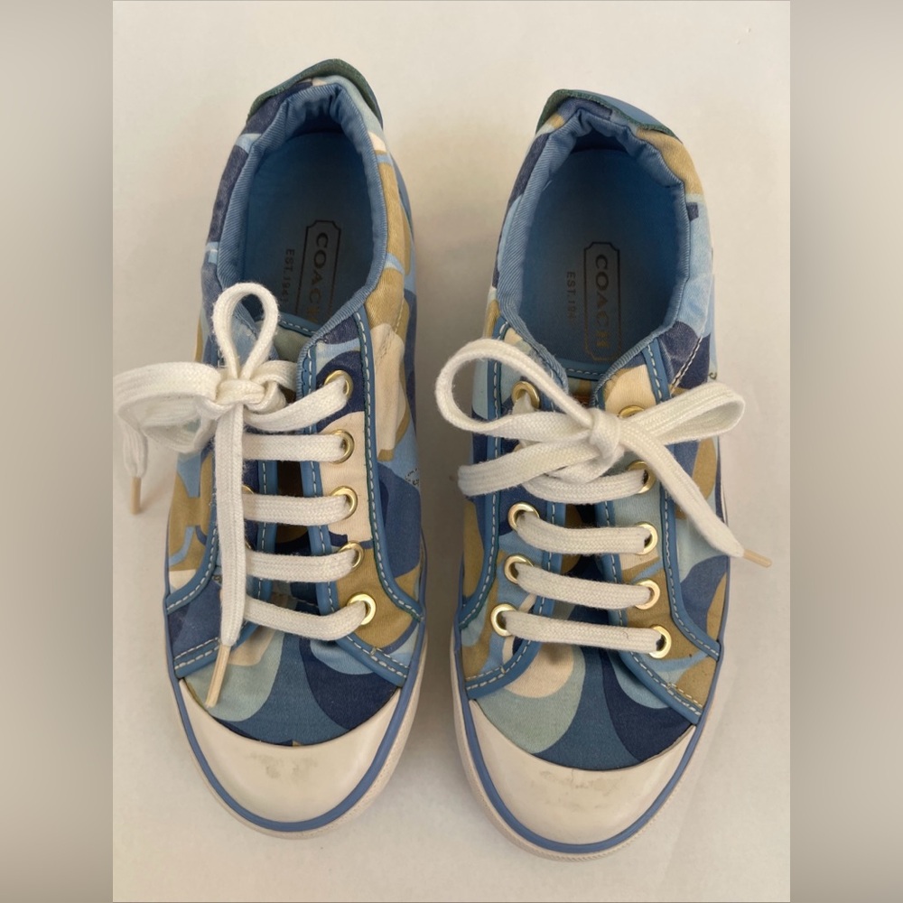 COACH Sneakers in Blue, White, Tan size 6.5